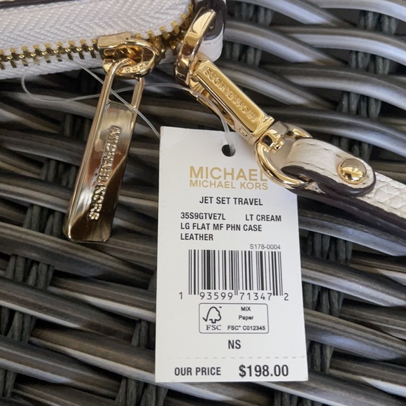 Michael Kors Jet Set Travel Lg Flat Multifunctional Phone Case-Wristlet-Wallet - Picture 9 of 16